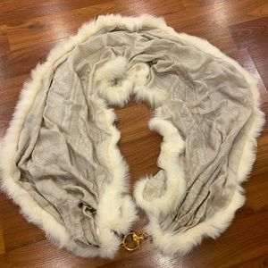NWOT Gucci scarf
